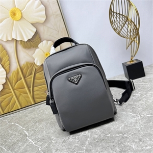 {{productViewItem.photos[photoViewList.activeNavIndex].Alt || productViewItem.photos[photoViewList.activeNavIndex].Description || 'Рюкзак PRADA'}}