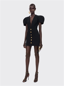 {{productViewItem.photos[photoViewList.activeNavIndex].Alt || productViewItem.photos[photoViewList.activeNavIndex].Description || 'Платье Schiaparelli'}}