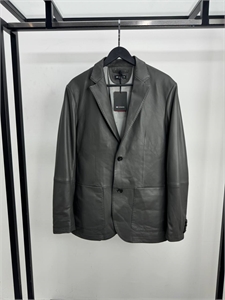 {{productViewItem.photos[photoViewList.activeNavIndex].Alt || productViewItem.photos[photoViewList.activeNavIndex].Description || 'Куртка пиджак KITON кожаная'}}
