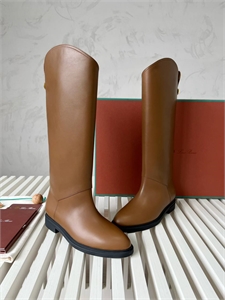 {{productViewItem.photos[photoViewList.activeNavIndex].Alt || productViewItem.photos[photoViewList.activeNavIndex].Description || 'Сапоги LORO PIANA'}}