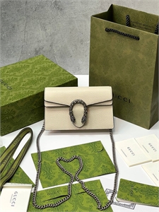 {{productViewItem.photos[photoViewList.activeNavIndex].Alt || productViewItem.photos[photoViewList.activeNavIndex].Description || 'Сумка GUCCI'}}