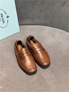{{productViewItem.photos[photoViewList.activeNavIndex].Alt || productViewItem.photos[photoViewList.activeNavIndex].Description || 'Лоферы PRADA'}}