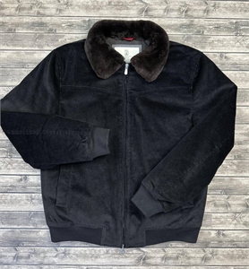 {{productViewItem.photos[photoViewList.activeNavIndex].Alt || productViewItem.photos[photoViewList.activeNavIndex].Description || 'Вельветовый бомбер BC'}}