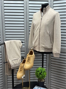 {{productViewItem.photos[photoViewList.activeNavIndex].Alt || productViewItem.photos[photoViewList.activeNavIndex].Description || 'Прогулочный костюм LP'}}