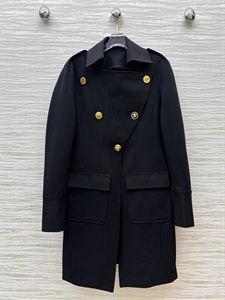 {{productViewItem.photos[photoViewList.activeNavIndex].Alt || productViewItem.photos[photoViewList.activeNavIndex].Description || 'Пальто Schiaparelli'}}
