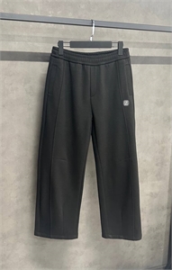 {{productViewItem.photos[photoViewList.activeNavIndex].Alt || productViewItem.photos[photoViewList.activeNavIndex].Description || 'Брюки ZEGNA'}}