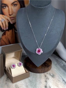 {{productViewItem.photos[photoViewList.activeNavIndex].Alt || productViewItem.photos[photoViewList.activeNavIndex].Description || 'Набор BVLGARI Серебро 925 п'}}