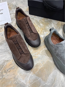 {{productViewItem.photos[photoViewList.activeNavIndex].Alt || productViewItem.photos[photoViewList.activeNavIndex].Description || 'Кроссовки ZEGNA'}}