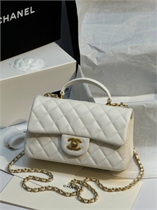 {{productViewItem.photos[photoViewList.activeNavIndex].Alt || productViewItem.photos[photoViewList.activeNavIndex].Description || 'Сумка CHANEL'}}