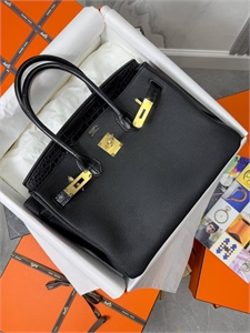 {{productViewItem.photos[photoViewList.activeNavIndex].Alt || productViewItem.photos[photoViewList.activeNavIndex].Description || 'Сумка HERMES'}}