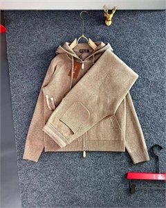 {{productViewItem.photos[photoViewList.activeNavIndex].Alt || productViewItem.photos[photoViewList.activeNavIndex].Description || 'Костюм LP'}}