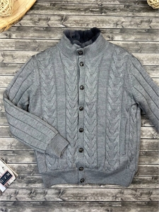 {{productViewItem.photos[photoViewList.activeNavIndex].Alt || productViewItem.photos[photoViewList.activeNavIndex].Description || 'Кардиган LP на меху (мех бобра)'}}