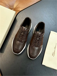 {{productViewItem.photos[photoViewList.activeNavIndex].Alt || productViewItem.photos[photoViewList.activeNavIndex].Description || 'Кроссовки SANTONI'}}