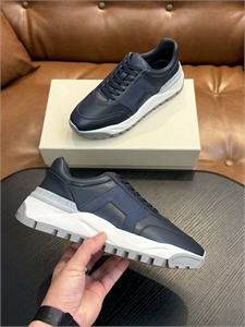 {{productViewItem.photos[photoViewList.activeNavIndex].Alt || productViewItem.photos[photoViewList.activeNavIndex].Description || 'Кроссовки SANTONI'}}