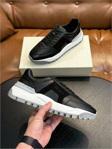 {{productViewItem.photos[photoViewList.activeNavIndex].Alt || productViewItem.photos[photoViewList.activeNavIndex].Description || 'Кроссовки SANTONI'}}