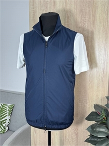 {{productViewItem.photos[photoViewList.activeNavIndex].Alt || productViewItem.photos[photoViewList.activeNavIndex].Description || 'Безрукавка двухсторонняя LP'}}