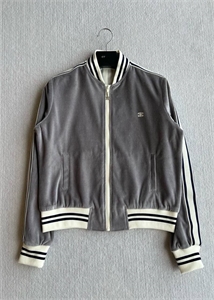 {{productViewItem.photos[photoViewList.activeNavIndex].Alt || productViewItem.photos[photoViewList.activeNavIndex].Description || 'Костюм CELINE'}}