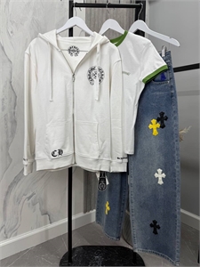 {{productViewItem.photos[photoViewList.activeNavIndex].Alt || productViewItem.photos[photoViewList.activeNavIndex].Description || 'Джинсы CHROME HEARTS'}}