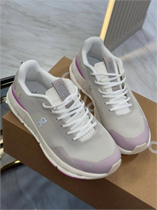 {{productViewItem.photos[photoViewList.activeNavIndex].Alt || productViewItem.photos[photoViewList.activeNavIndex].Description || 'Кроссовки LOEWE'}}