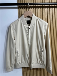 {{productViewItem.photos[photoViewList.activeNavIndex].Alt || productViewItem.photos[photoViewList.activeNavIndex].Description || 'Куртка ZEGNA'}}
