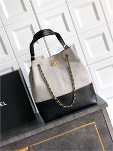{{productViewItem.photos[photoViewList.activeNavIndex].Alt || productViewItem.photos[photoViewList.activeNavIndex].Description || 'Сумка CHANEL'}}