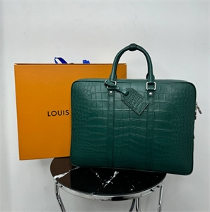 {{productViewItem.photos[photoViewList.activeNavIndex].Alt || productViewItem.photos[photoViewList.activeNavIndex].Description || 'Портфель LV из кожи крокодила'}}