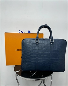 {{productViewItem.photos[photoViewList.activeNavIndex].Alt || productViewItem.photos[photoViewList.activeNavIndex].Description || 'Портфель LV из кожи крокодила'}}