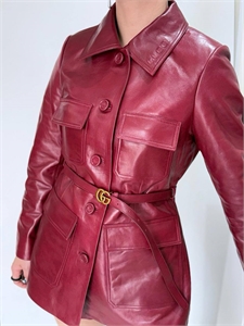 {{productViewItem.photos[photoViewList.activeNavIndex].Alt || productViewItem.photos[photoViewList.activeNavIndex].Description || 'Куртка GUCCI'}}