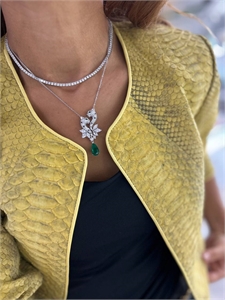 {{productViewItem.photos[photoViewList.activeNavIndex].Alt || productViewItem.photos[photoViewList.activeNavIndex].Description || 'Кулон CARTIER Серебро 925 п'}}