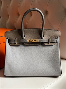 {{productViewItem.photos[photoViewList.activeNavIndex].Alt || productViewItem.photos[photoViewList.activeNavIndex].Description || 'Сумка HERMES'}}