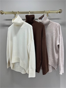 {{productViewItem.photos[photoViewList.activeNavIndex].Alt || productViewItem.photos[photoViewList.activeNavIndex].Description || 'Кофта BRUNELLO CUCINELLI'}}