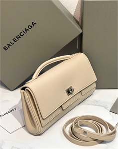 {{productViewItem.photos[photoViewList.activeNavIndex].Alt || productViewItem.photos[photoViewList.activeNavIndex].Description || 'Сумка BALENCIAGA'}}
