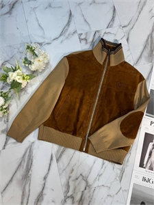 {{productViewItem.photos[photoViewList.activeNavIndex].Alt || productViewItem.photos[photoViewList.activeNavIndex].Description || 'Бомбер MIU MIU'}}