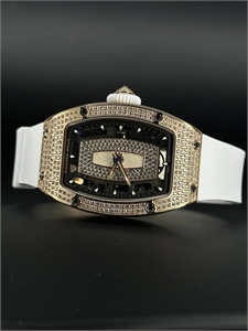 {{productViewItem.photos[photoViewList.activeNavIndex].Alt || productViewItem.photos[photoViewList.activeNavIndex].Description || 'Часы Richard Mille'}}