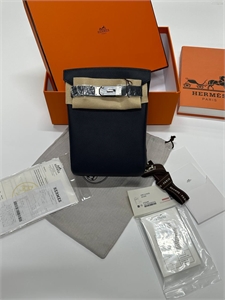 {{productViewItem.photos[photoViewList.activeNavIndex].Alt || productViewItem.photos[photoViewList.activeNavIndex].Description || 'Сумка  HERMES'}}