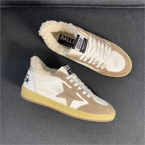 {{productViewItem.photos[photoViewList.activeNavIndex].Alt || productViewItem.photos[photoViewList.activeNavIndex].Description || 'Кроссовки GOLDEN GOOSE'}}