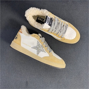 {{productViewItem.photos[photoViewList.activeNavIndex].Alt || productViewItem.photos[photoViewList.activeNavIndex].Description || 'Кроссовки GOLDEN GOOSE'}}