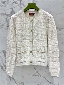 {{productViewItem.photos[photoViewList.activeNavIndex].Alt || productViewItem.photos[photoViewList.activeNavIndex].Description || 'Кардиган GUCCI'}}