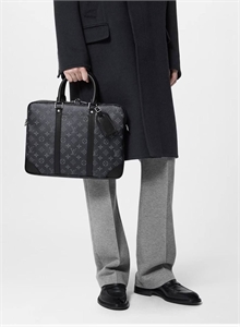 {{productViewItem.photos[photoViewList.activeNavIndex].Alt || productViewItem.photos[photoViewList.activeNavIndex].Description || 'Портфель LV'}}