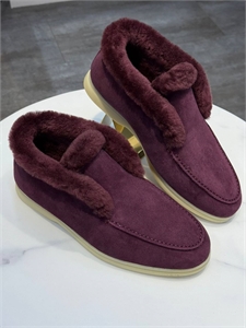 {{productViewItem.photos[photoViewList.activeNavIndex].Alt || productViewItem.photos[photoViewList.activeNavIndex].Description || 'Лоферы LORO PIANA На меху'}}