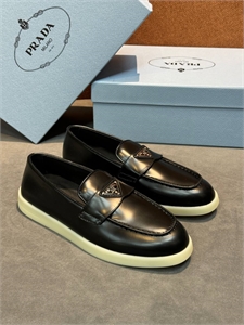 {{productViewItem.photos[photoViewList.activeNavIndex].Alt || productViewItem.photos[photoViewList.activeNavIndex].Description || 'Лоферы PRADA'}}