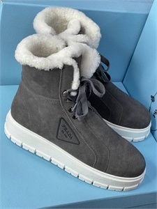 {{productViewItem.photos[photoViewList.activeNavIndex].Alt || productViewItem.photos[photoViewList.activeNavIndex].Description || 'Ботинки PRADA'}}