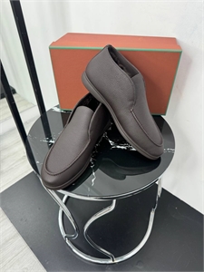 {{productViewItem.photos[photoViewList.activeNavIndex].Alt || productViewItem.photos[photoViewList.activeNavIndex].Description || 'Лоферы LP на меху'}}