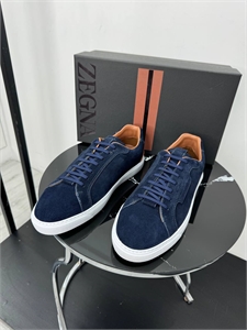 {{productViewItem.photos[photoViewList.activeNavIndex].Alt || productViewItem.photos[photoViewList.activeNavIndex].Description || 'Кеды ZEGNA'}}