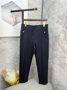 {{productViewItem.photos[photoViewList.activeNavIndex].Alt || productViewItem.photos[photoViewList.activeNavIndex].Description || 'Брюки ZEGNA'}}