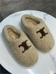 {{productViewItem.photos[photoViewList.activeNavIndex].Alt || productViewItem.photos[photoViewList.activeNavIndex].Description || 'Тапочки CELINE'}}