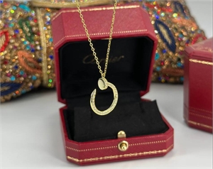 {{productViewItem.photos[photoViewList.activeNavIndex].Alt || productViewItem.photos[photoViewList.activeNavIndex].Description || 'Кулон CARTIER'}}