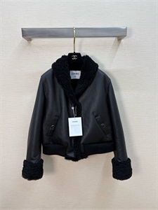 {{productViewItem.photos[photoViewList.activeNavIndex].Alt || productViewItem.photos[photoViewList.activeNavIndex].Description || 'Дубленка CHANEL'}}