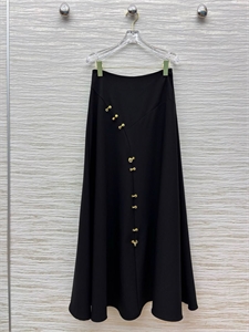 {{productViewItem.photos[photoViewList.activeNavIndex].Alt || productViewItem.photos[photoViewList.activeNavIndex].Description || 'Юбка Schiaparelli'}}