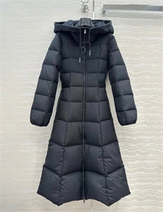 {{productViewItem.photos[photoViewList.activeNavIndex].Alt || productViewItem.photos[photoViewList.activeNavIndex].Description || 'Пуховик MONCLER'}}